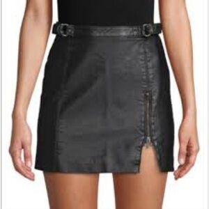 FREE PEOPLE Black Vegan Faux Leather Mini Skirt Side Zip Detail 2 Midnight Magic